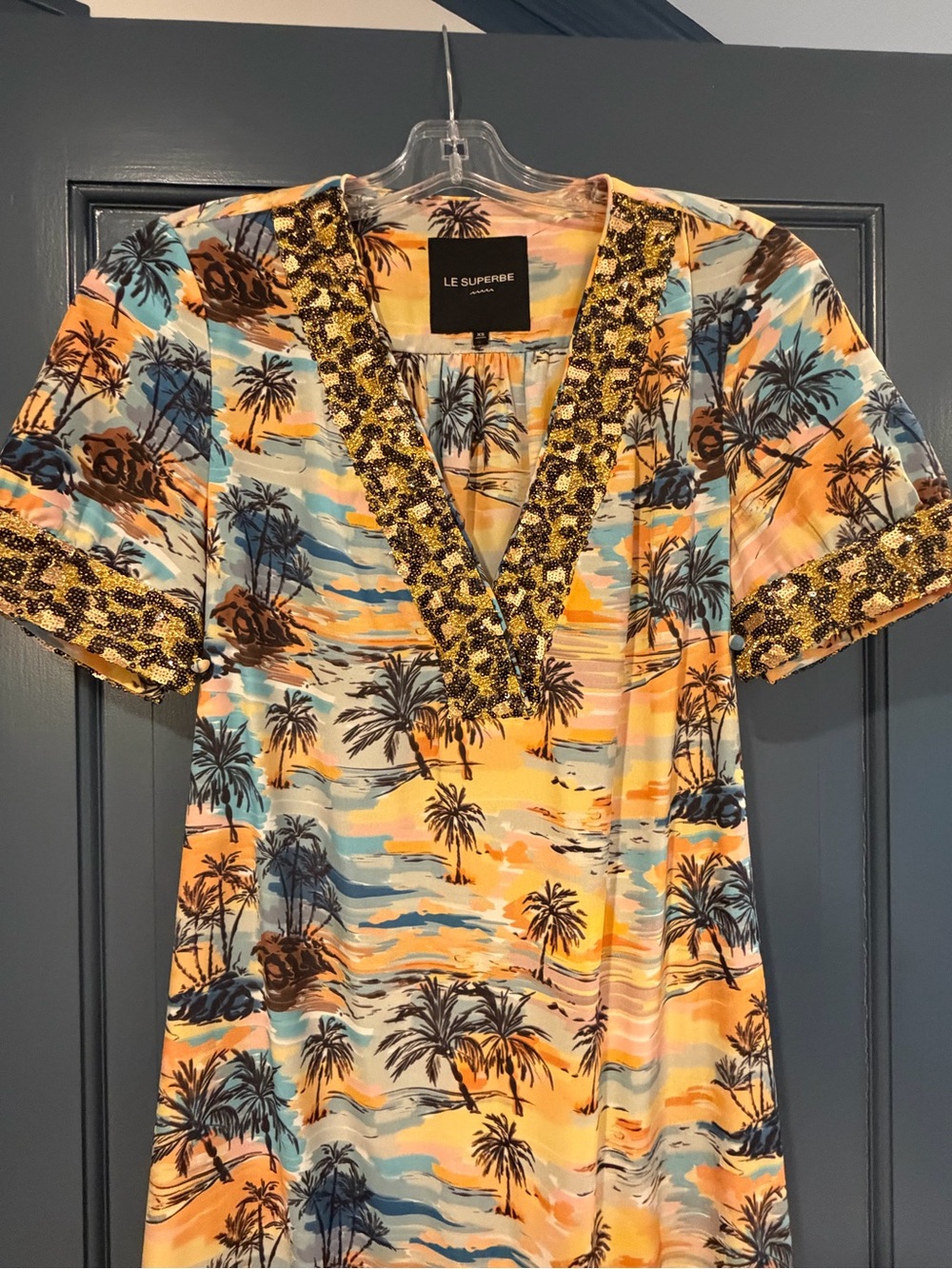 Le Superbe Yellow & Blue Palm-Print V-Neck Dress
